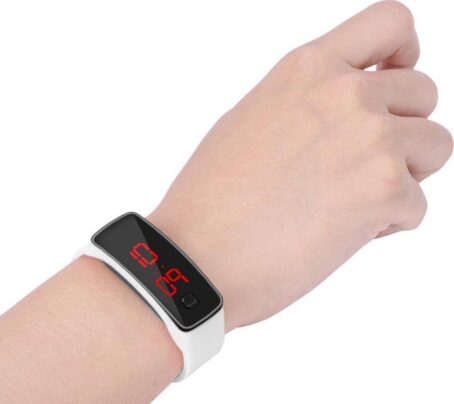 FILFEEL LED Wristwatch, Sports Silicone Strap Digital 12-Hour Dial Electronic Display Watches - Image 8